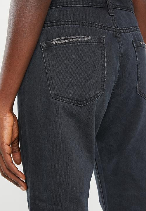 Missguided - Wrath mid rise straight leg clean cut hem jeans - black