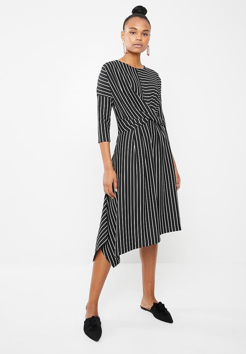 Superbalist - Twist front midi dress - black & white