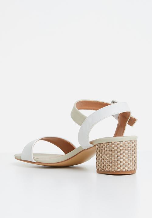 Butterfly Feet - Ankle strap heels - grey