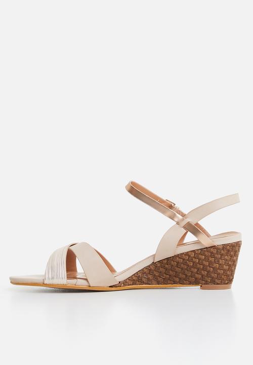 Butterfly Feet - Nalayka wedge heel - pale pink