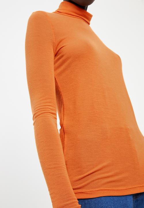 Vero Moda - Jakuri long sleeve roll neck top - orange
