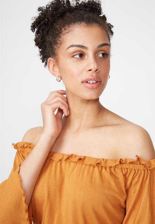 Cotton On - Sofia off the shoulder top - honey brown