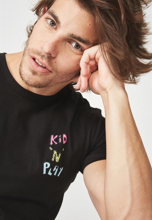 Cotton On - Kid n play t-bar collaboration tee - black