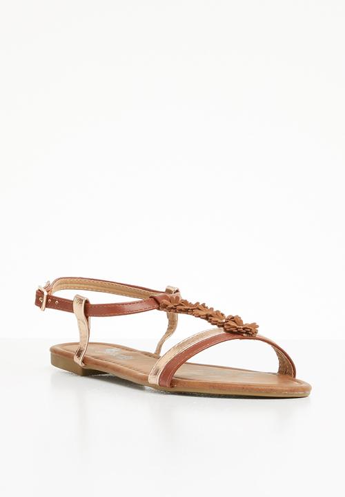 Butterfly Feet - Farial flower detail sandals - tan