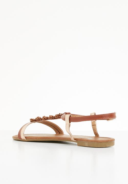 Butterfly Feet - Farial flower detail sandals - tan