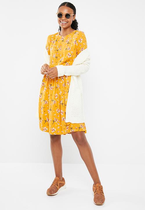 Vero Moda - Maya long sleeve dress - yellow