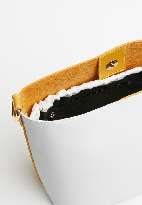 Superbalist - Lou bucket bag - mustard