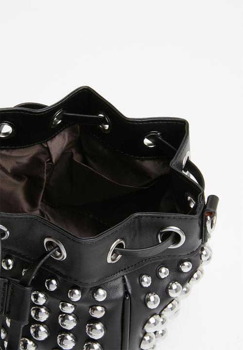 Superbalist - Studded bucket bag - black