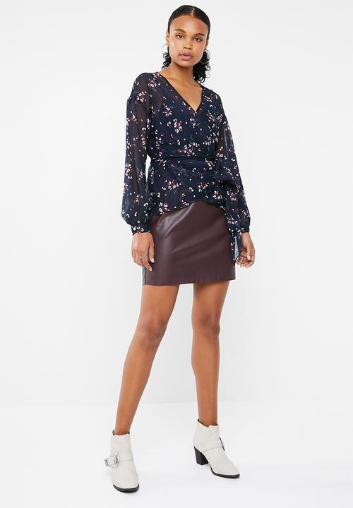 Vero Moda - Maya 3/4 wrap blouse - navy