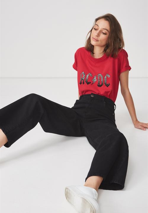 Cotton On - Premium graphic tee ACDC studs - red