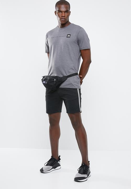 The North Face - Never stop exploring tee - grey