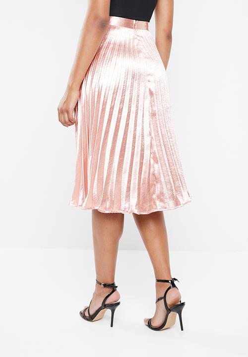 Missguided - Hammered satin pleated midi skirt - pink