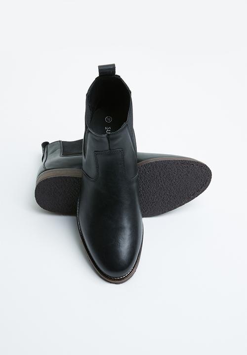 Superbalist - Cameron leather chelsea boot- black