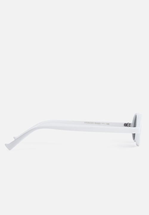Joy Collectables - Wavy sunglasses - white