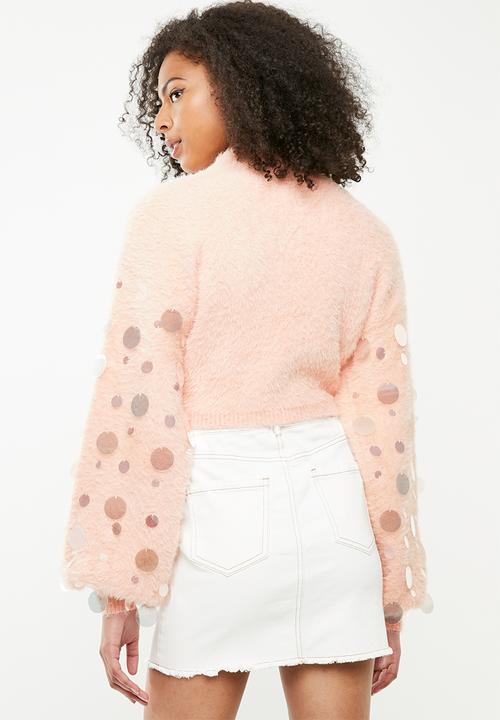 Missguided - Disc sequin fluffy cropped long sleeve jumper - pink