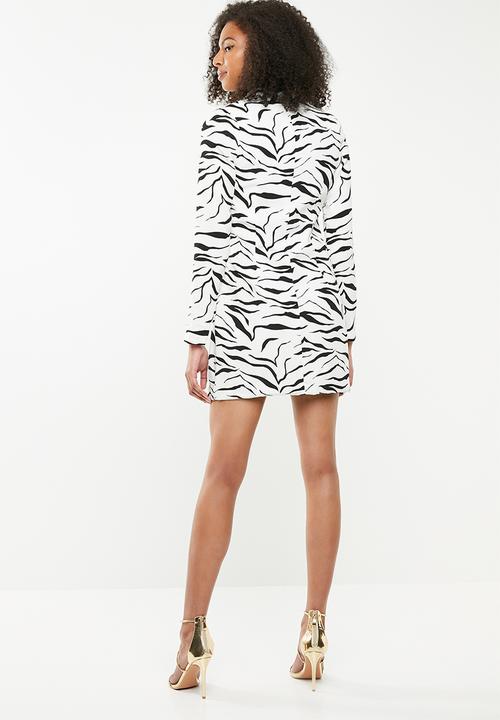 Missguided - Zebra print with tie side blazer dress - white & black 