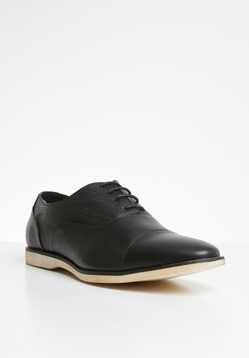 Superbalist - Nate textured oxford - black
