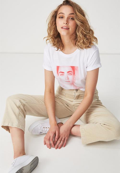 Cotton On - Tbar fox scarlet lady graphic tee - white