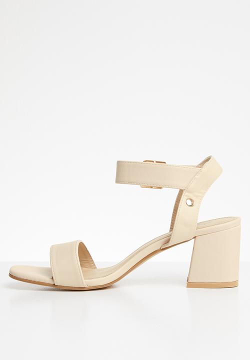STYLE REPUBLIC - Ankle strap block heel - neutral
