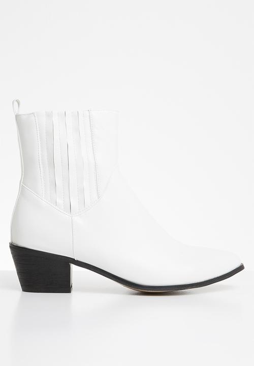 public desire white boots