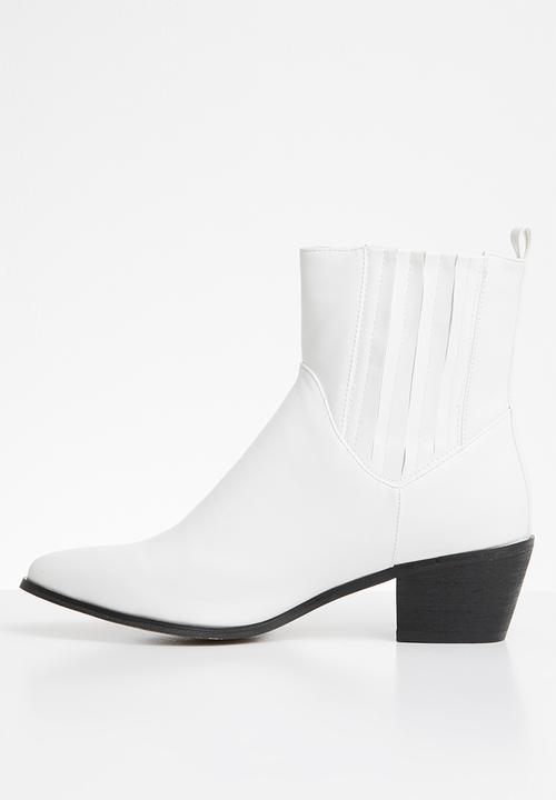 Public Desire - Beetle western ankle boot - white 