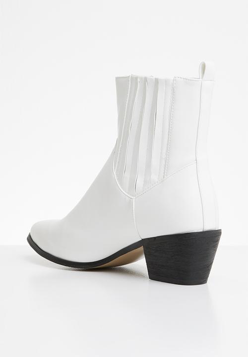 Public Desire - Beetle western ankle boot - white 
