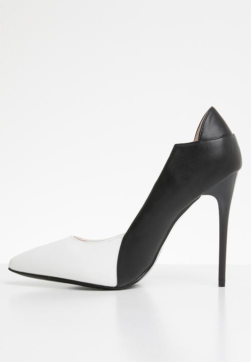 Miss Black - Court pointed toe heel - black & white