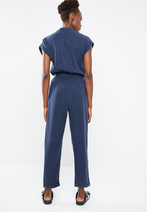Superbalist - Tencel jumpsuit with D-ring belt - navy