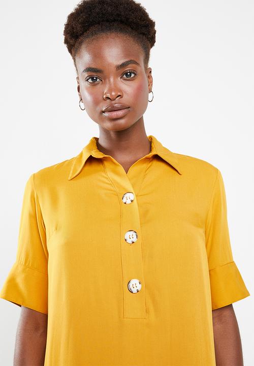 Superbalist - Shift dress with button detail - mustard