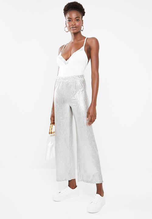 Missguided - Lace trim V-neck bodysuit - white 