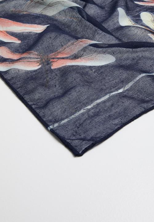 Joy Collectables - Printed scarf - black