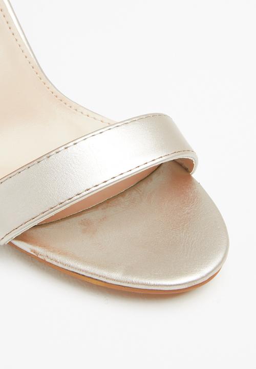 Jada - Buckle strap heel - gold