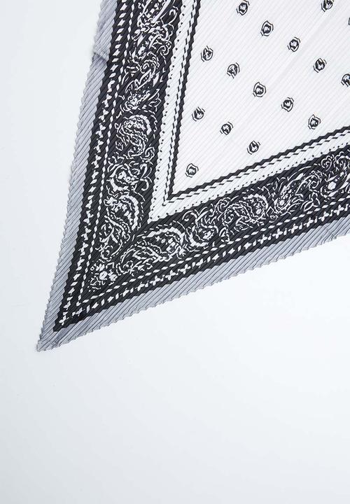 Joy Collectables - Bandana print scarf - black