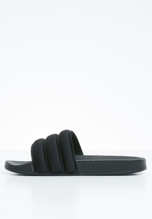 Superbalist - Puff pool slide - black