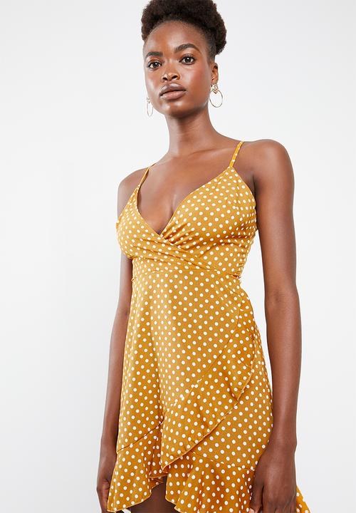 Missguided - Polka dot ruffle hem cami dress - yellow & white