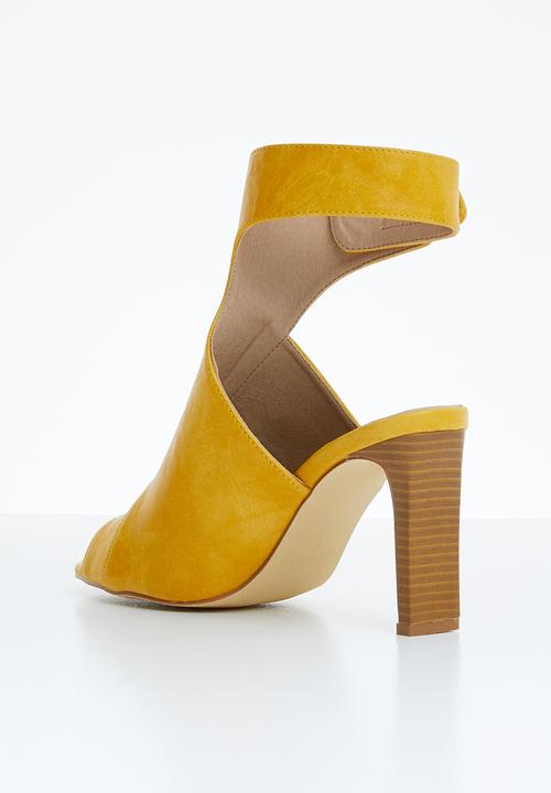 Miss Black - Lesedi heel - yellow 