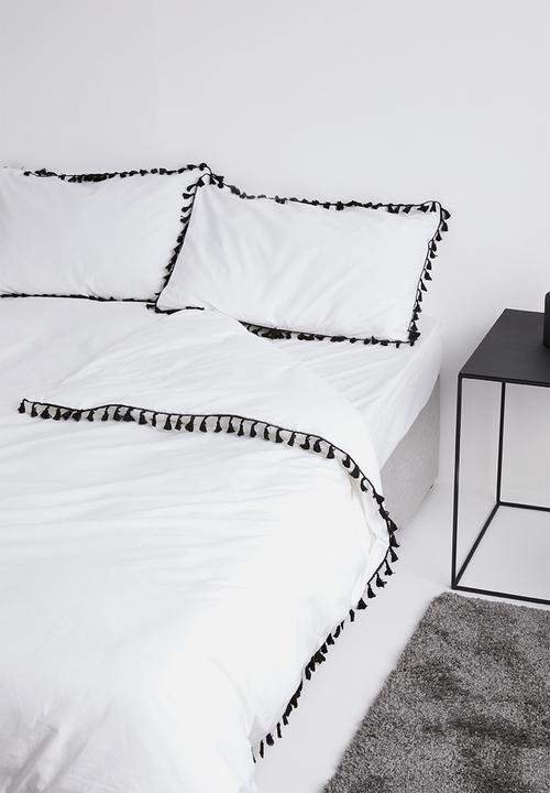 Sixth Floor - Tassel trim duvet set - black 