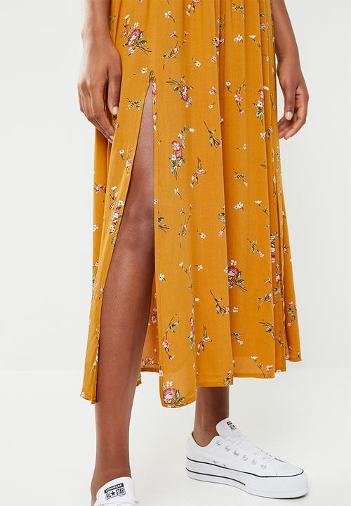 Revenge - Cap sleeve maxi with elasticated bodice - yellow