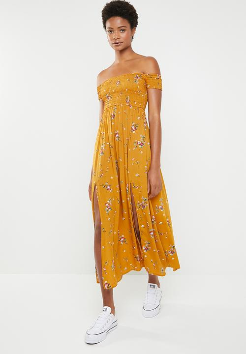 Revenge - Cap sleeve maxi with elasticated bodice - yellow