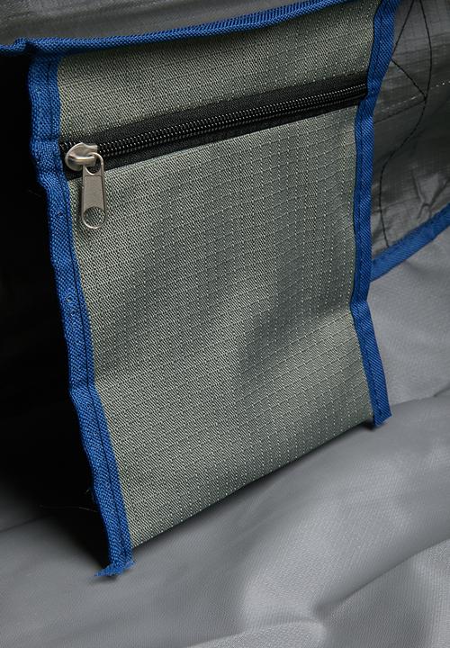 Joy Collectables - Basic duffel bag - grey