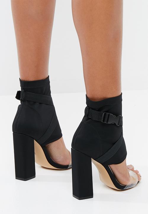 Public Desire - Forte buckle strap block heel - black 