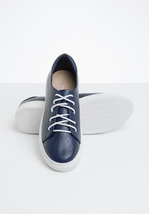 Superbalist - Jen lace up sneaker - navy