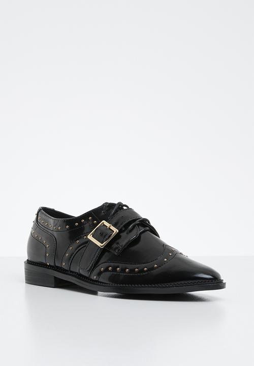 Superbalist - Kelly studded brogue - black