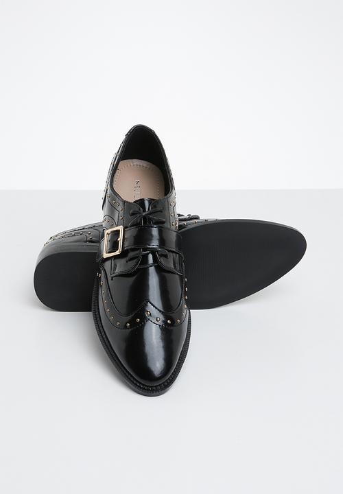 Superbalist - Kelly studded brogue - black