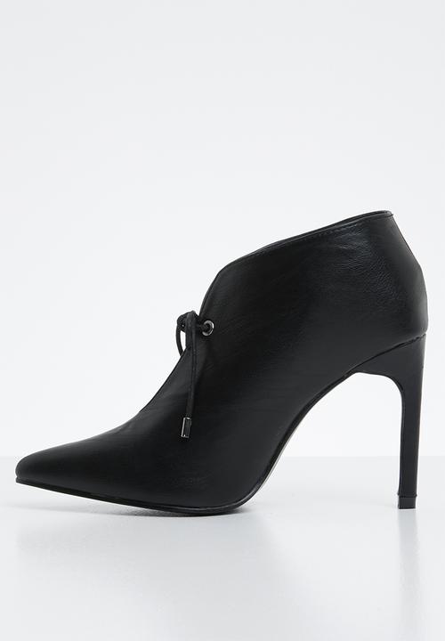 Superbalist - Lara high vamp heel - black