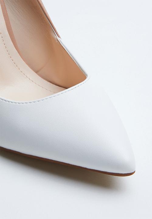 Miss Black - Court heels - neutral & white