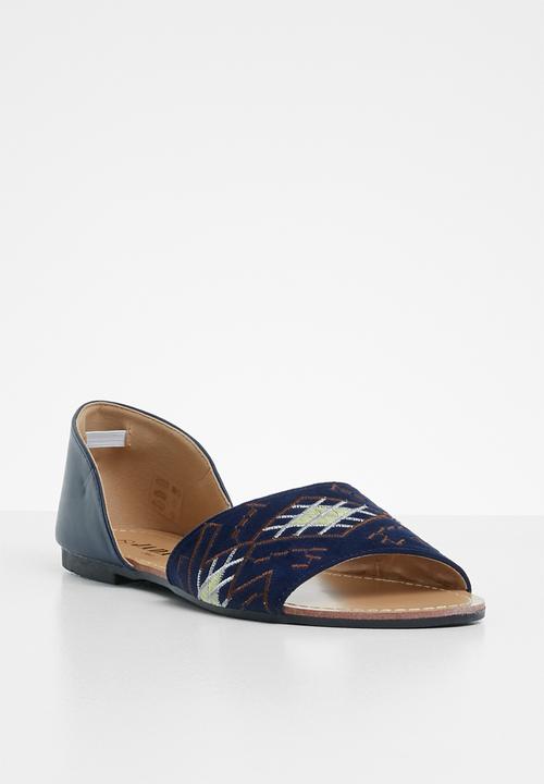 Jada - Tribal embroidered sandal - navy