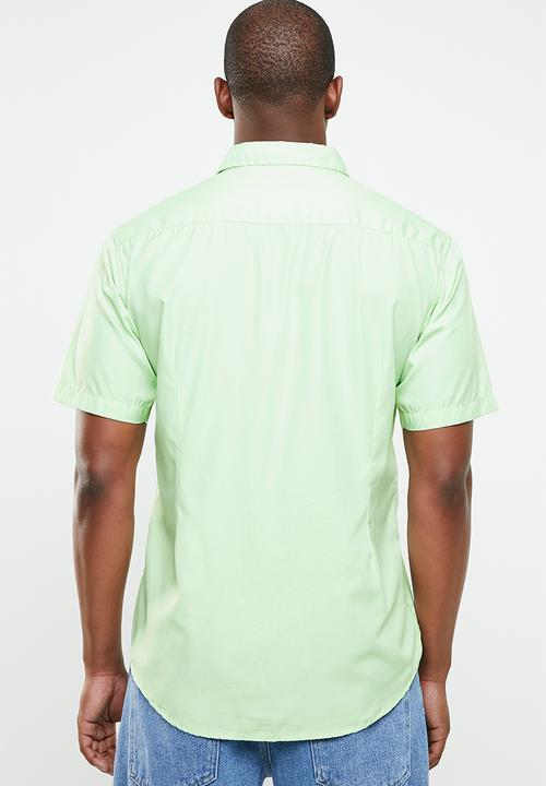 STYLE REPUBLIC - Essential slim fit short sleeve shirt - green