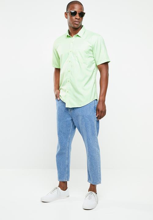 STYLE REPUBLIC - Essential slim fit short sleeve shirt - green
