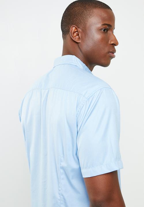 STYLE REPUBLIC - Essential slim fit short sleeve shirt - blue